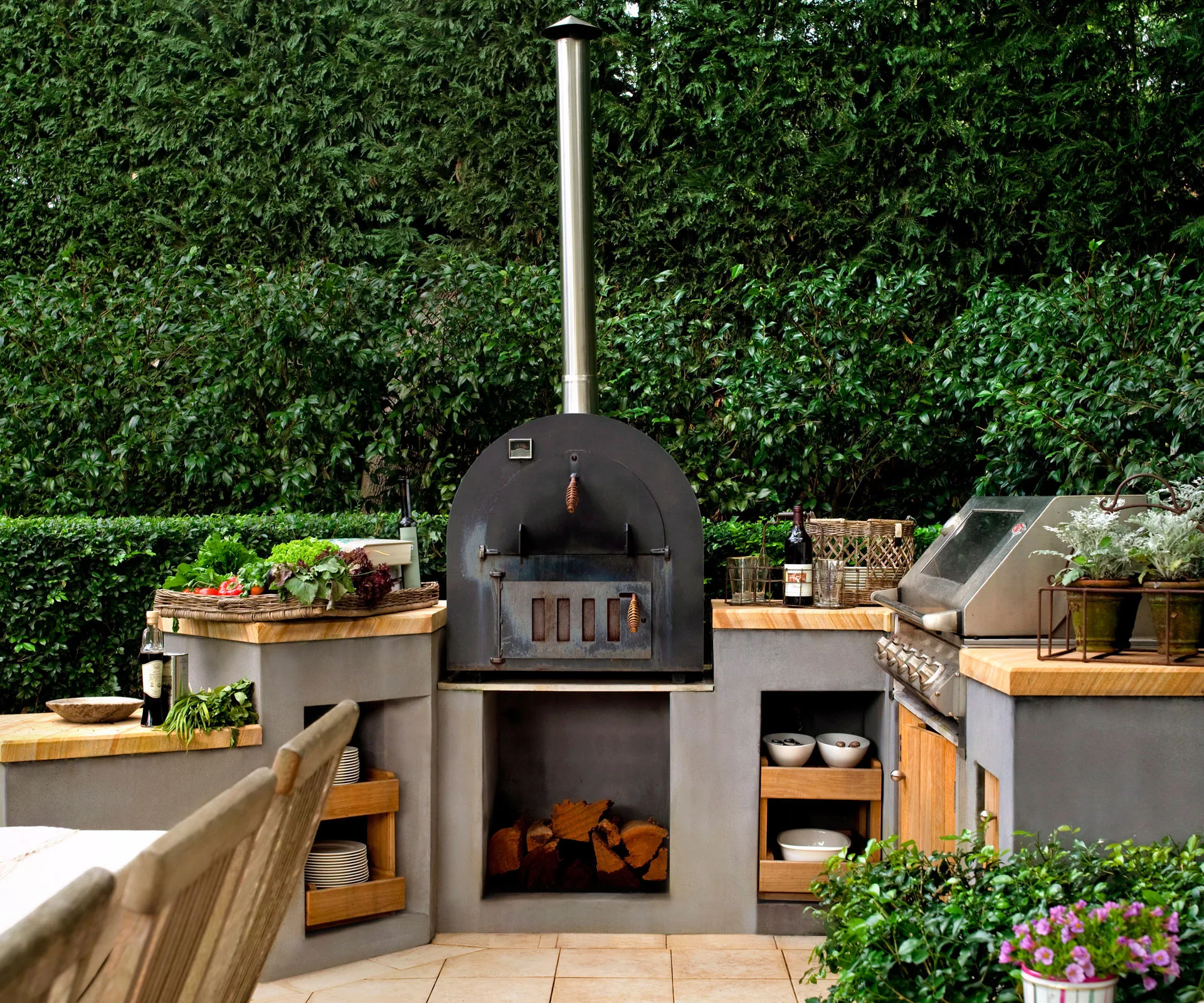 How to create the ultimate outdoor kitchen on any budget