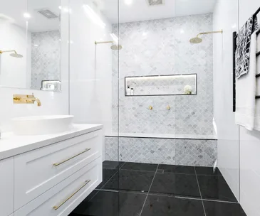 The Block AU: Julia and Sasha’s master bathroom