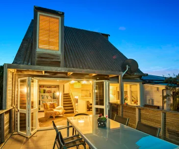 This 1970s Freemans Bay home is an exercise in modern elegance