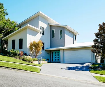 What are the pros, cons and price of a prefabricated home?