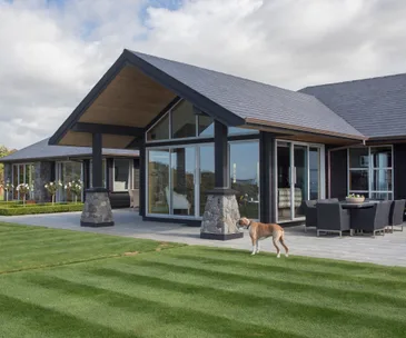 This sprawling clifftop section in Taranaki has an impeccable formal garden