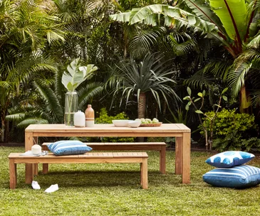 7 things to remember when buying outdoor furniture