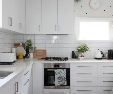 This small Lower Hutt kitchen is unrecognisable after its fresh makeover