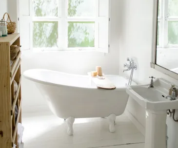 How to give your new bathroom character by embracing vintage style