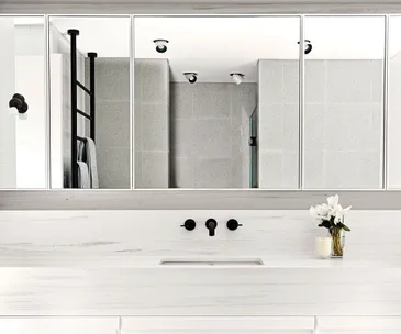 How to give your bathroom a minimalist look that’s not boring