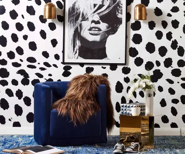 Here are the latest wallpaper trends and how to use them at home