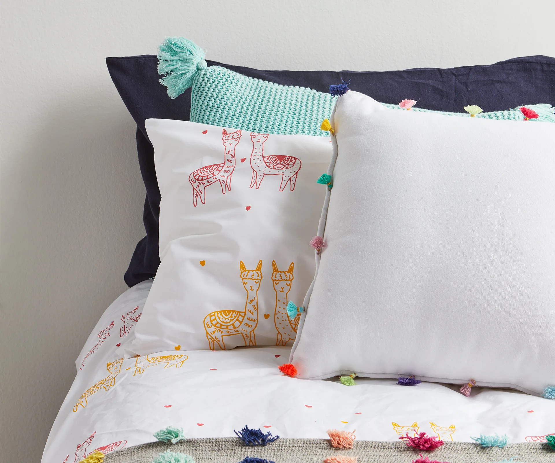 Four stylish DIY projects with tassels for your home