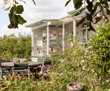 How to create a cute cottage garden brimming with flowers
