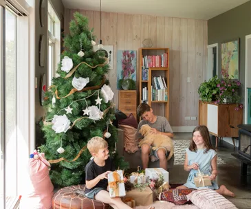 This florist fills her Lockwood home with blooms for Christmas