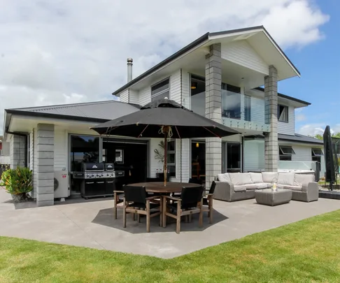 New Plymouth home for sale