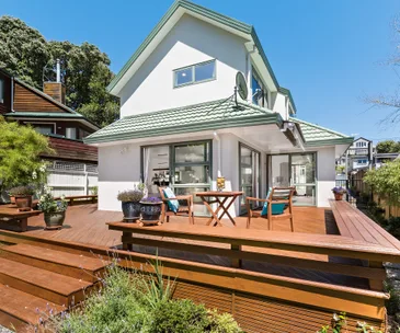 This spacious Cockle Bay home for sale is just a short walk from the beach