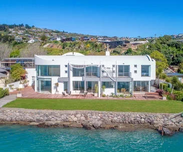 Soak up the 180-degree seaviews in this impressive Redcliffs home