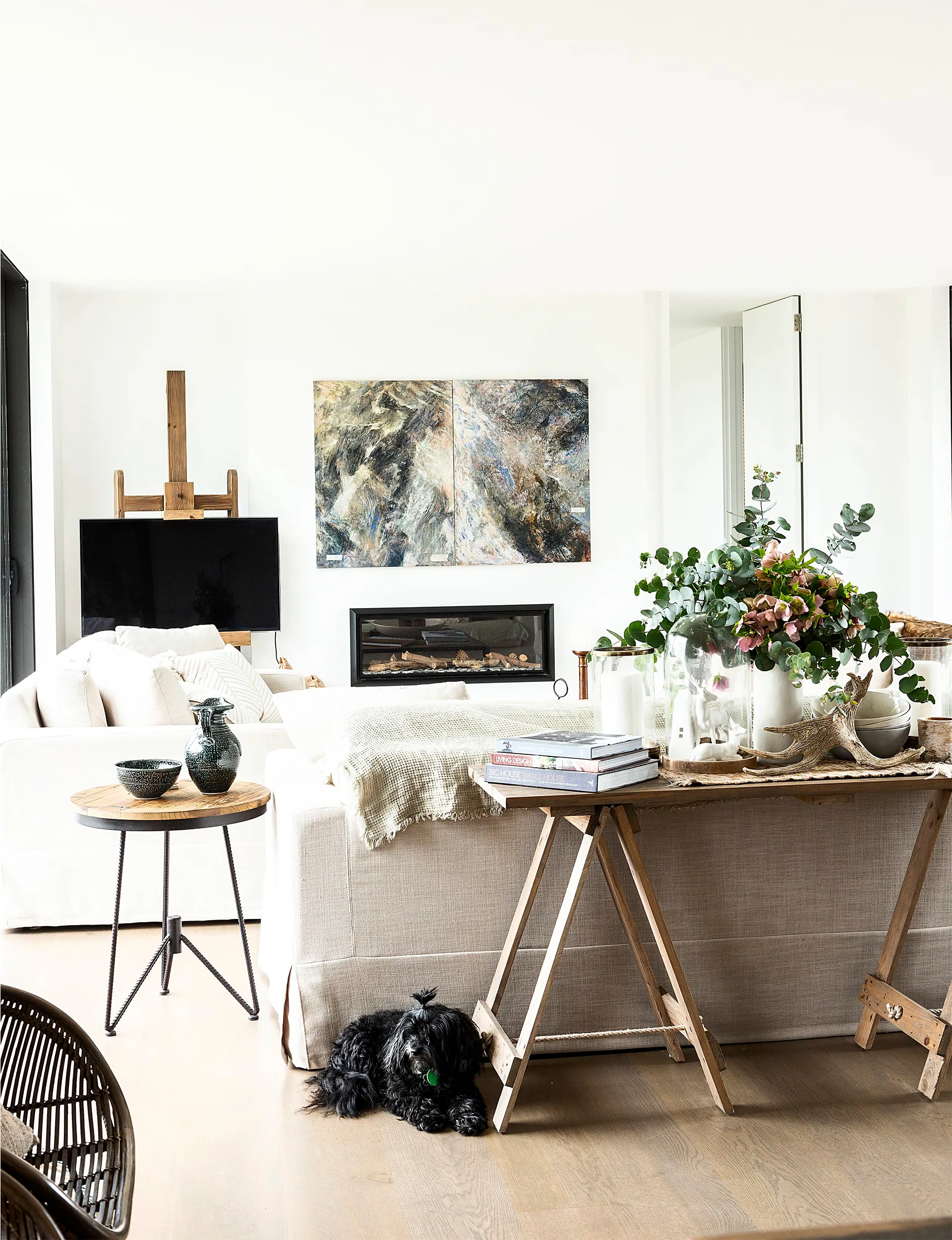 Whitford home, country style living room