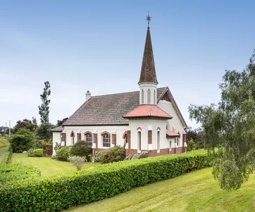 These 8 churches for sale would make the most unique homes