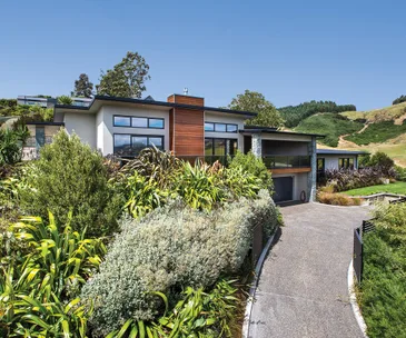 Enjoy outdoor entertaining all year round in this luxurious Mosgiel home