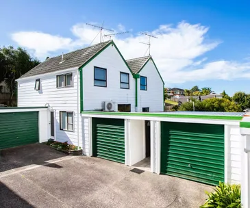 This townhouse is your ticket to low maintenance living on Remuera Road