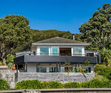 Soak in sweeping seaviews in this sunny Eastbourne home