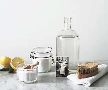 9 old-fashioned cleaning hacks that actually work