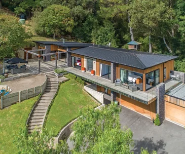 This Kennedys Bush home for sale offers a unique rural lifestyle