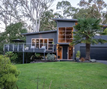 This modern Fitzherbert home is an entertainer’s dream