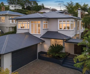 This impressive property offers modern living in a Double Grammar Zone