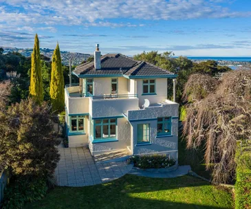 Fans of Art Deco will love this Roslyn family home for sale
