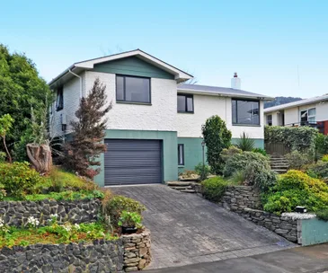 There’s space for the whole family in this 4-bedroom Dunedin home