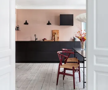 This small apartment has the most stylish pink kitchen