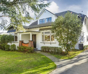 This charming 6-bedroom Hokowhitu home is full of character features