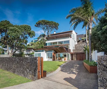 This waterfront home for sale in Takapuna is an architectural icon
