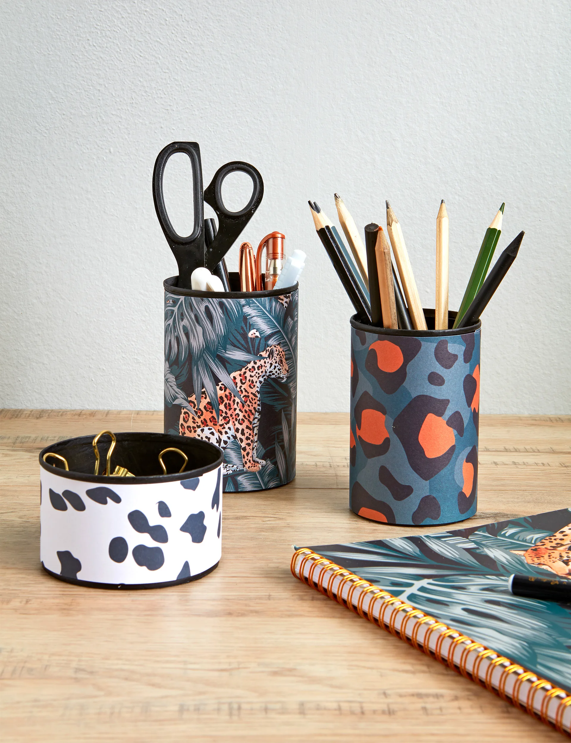DIY leopard print pencil holder