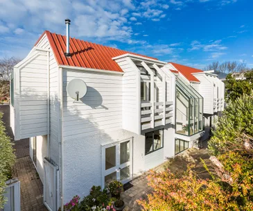 Enjoy superb views over the city in this Roslyn home for sale