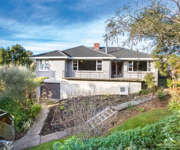 This sun-filled Helensburgh home is ready for new owners