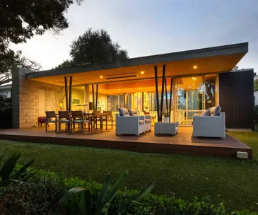 6 modernist style homes for sale that are full of mid-century character
