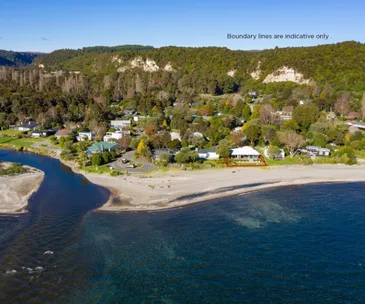 Enjoy absolute lakeside living in this sweet home in Hatepe