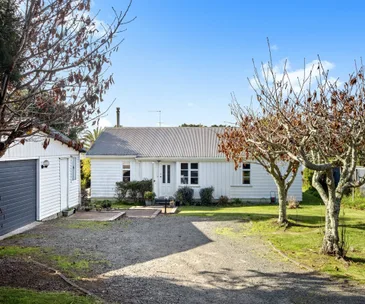 6 homes on Auckland’s southern fringe that are perfect for commuting