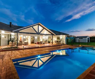 Live a luxurious rural lifestyle in this elegant Karaka home