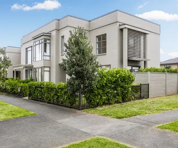 Live the lifestyle you’ve always wanted in this immaculate townhouse