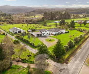 This beautiful Upper Hutt property offers the best of rural living