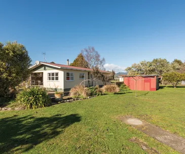 This cosy Richmond home for sale comes packed with potential