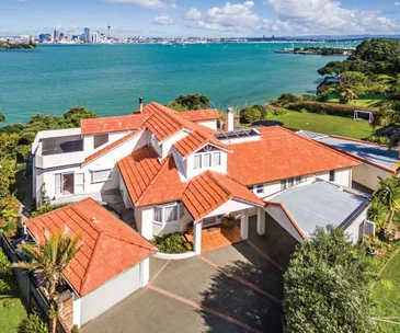 Enjoy spectacular views from this seaside estate in Bayswater