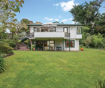 This spacious Takapuna home for sale is a family dream