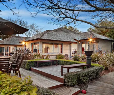 Enjoy comfortable living in a serene setting at this Ramarama home