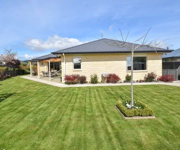 This immaculately presented home is ready for you to move right in