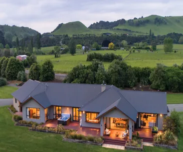 Enjoy tranquil living at this rural homestead in Pohangina