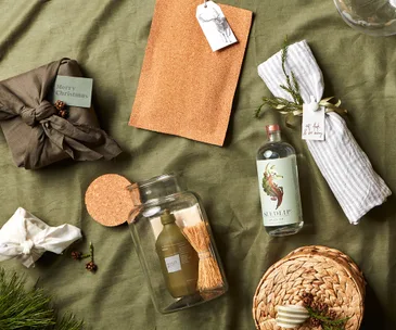 7 stylish and sustainable ways to wrap your Christmas presents this year