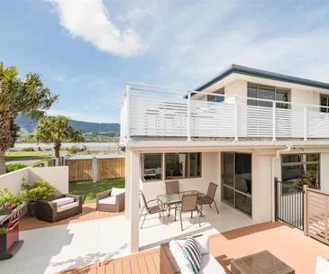 This stylish Nelson home offers easy living in a superb location