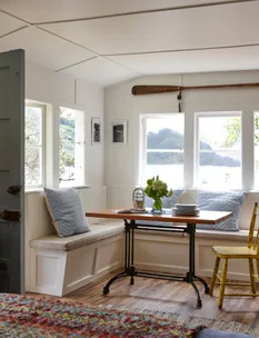 Simplicity and nature take the forefront in this blissful Great Barrier bach