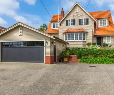 This elegant Epsom home for sale is in a Double Grammar Zone