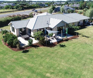 Live the Kiwi dream in this West Melton lifestyle block